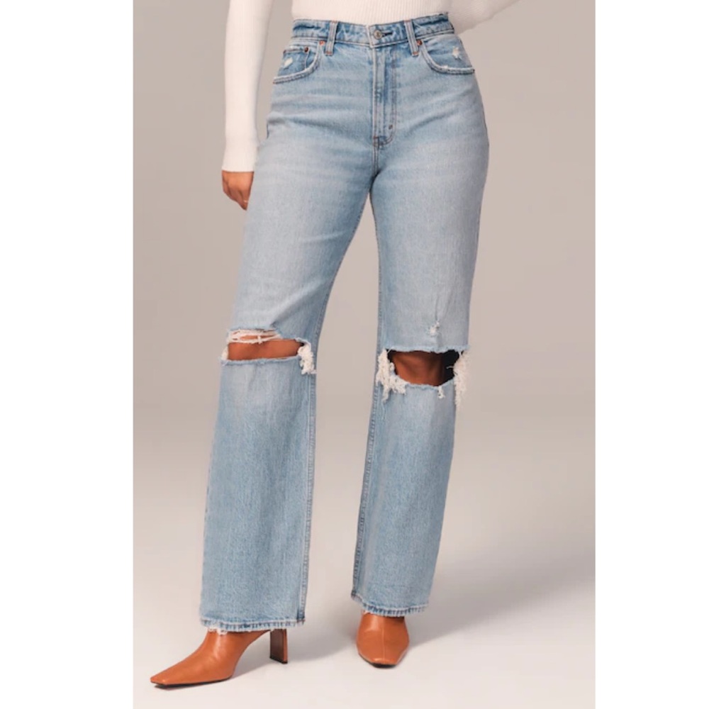 Abercrombie and Fitch Curve Love High Rise 90s Relaxed Jean